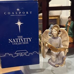 Coalport Nativity Angel kneeling with banner